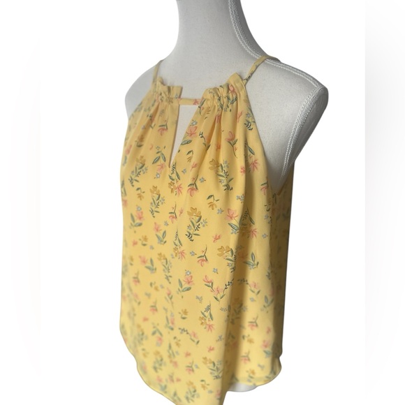 RW & Co Top, soft yellow floral, flowy, lined, cottage core, size M - Picture 2 of 9